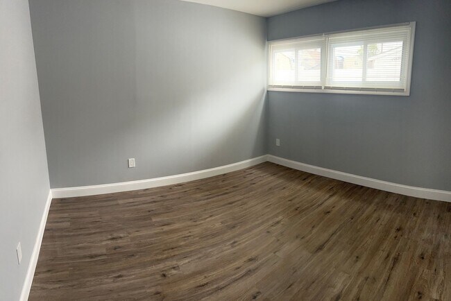 Building Photo - Pennsbury School District  Available for m...