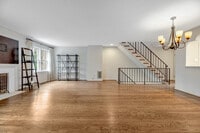 Building Photo - 1053 N George Mason Dr