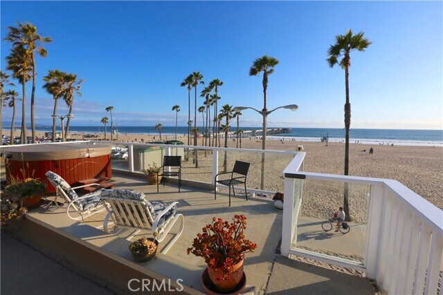 Building Photo - 3003 Ocean Front Walk