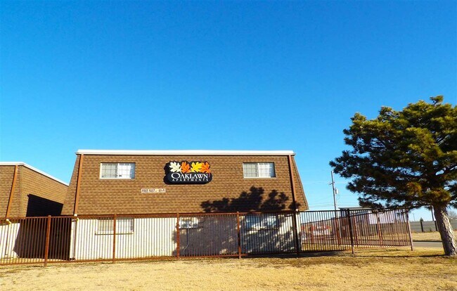 Building Photo - 6405 NW Oak Ave