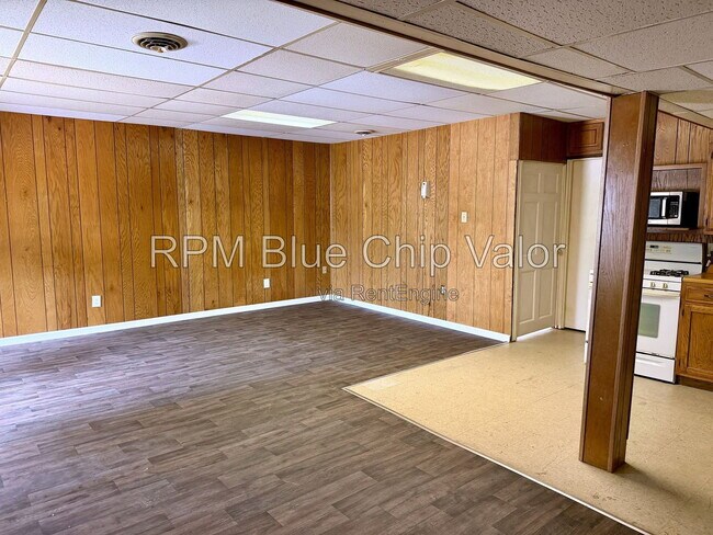 Building Photo - 3406 Van Hook Ave