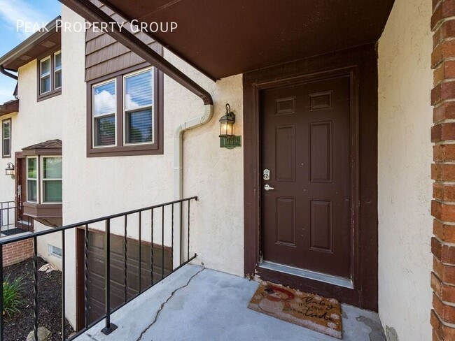 Building Photo - 1975 Drury Ln