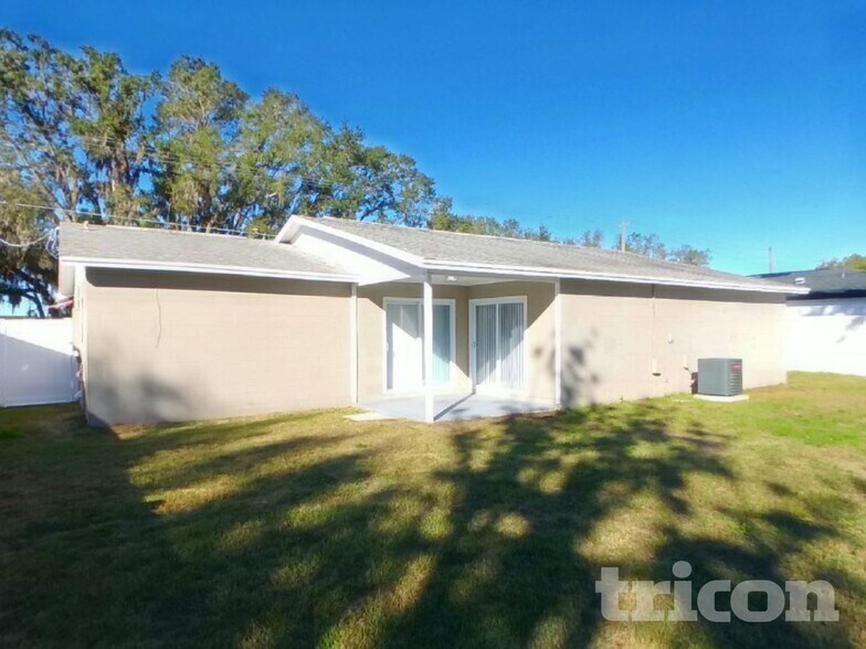 Building Photo - 1408 Highview Rd