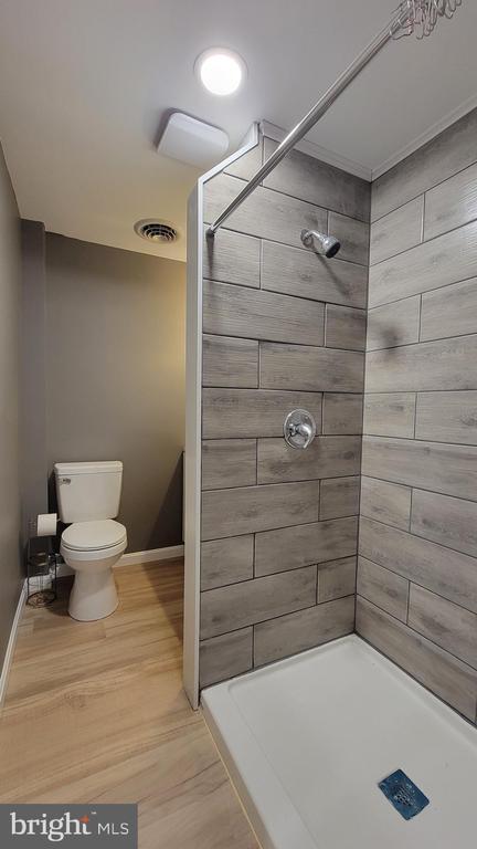 Building Photo - 105 Fairview Ave