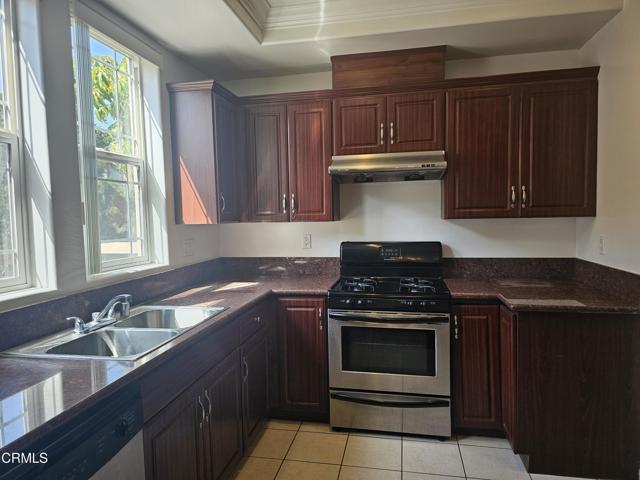 Building Photo - 2930 Fairway Ave