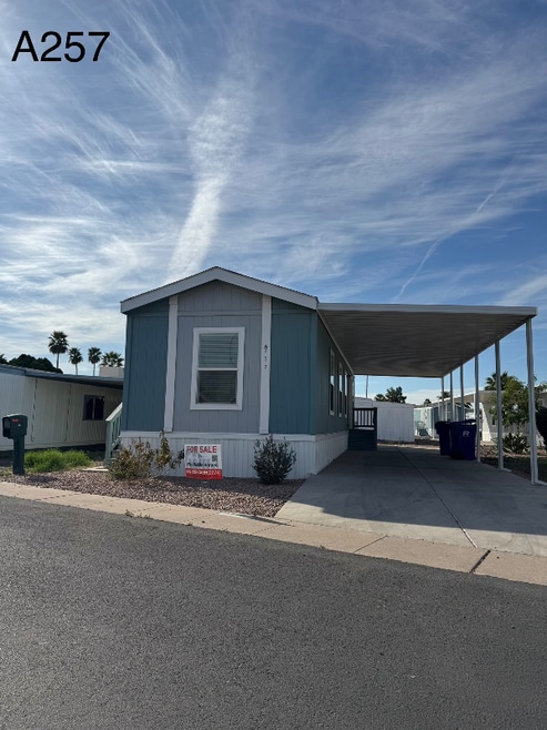 Building Photo - 5201 W Camelback Rd