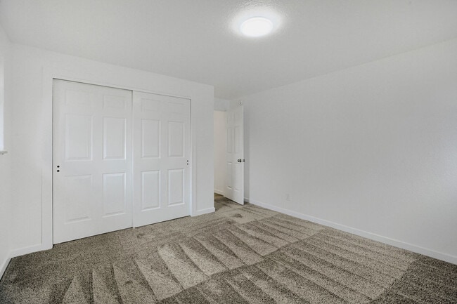 Building Photo - 375 Depew St