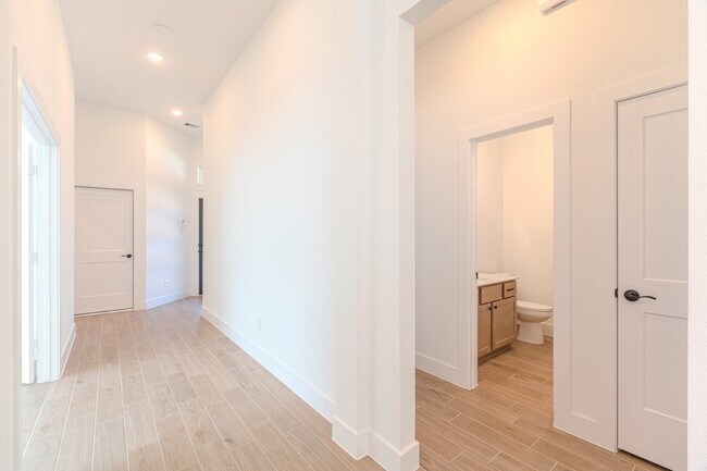 Building Photo - 676 Crested Duck Ct