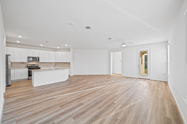 Building Photo - 15719 Autumn Chicory Dr