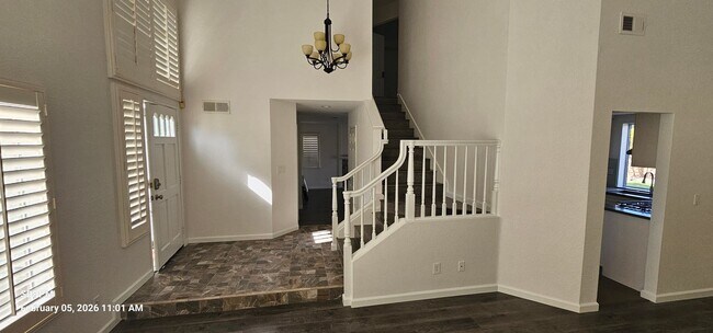 Building Photo - NORTH MIRA MESA / SAN DIEGO - Nice Renovated 4 Bedroom / 2.5 Bath House.  AVAILABLE NOW!