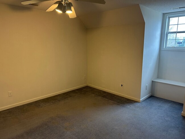 Building Photo - 5200 Shallowford Rd