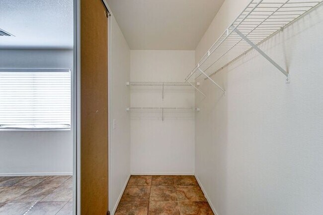 Building Photo - COMING SOON! Spacious 3 Bed 2 Bath home in the Estrella Neighborhood