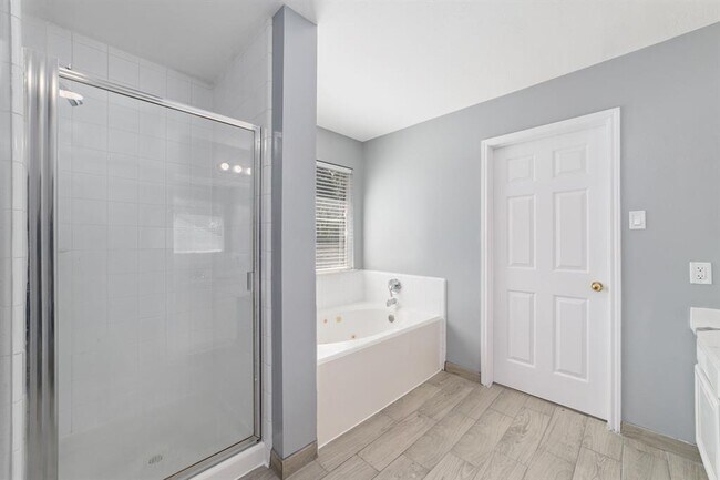 Building Photo - 5530 Imperial Grove Dr