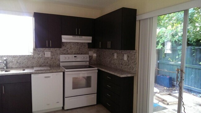 Building Photo - 18223 Oleta Dr