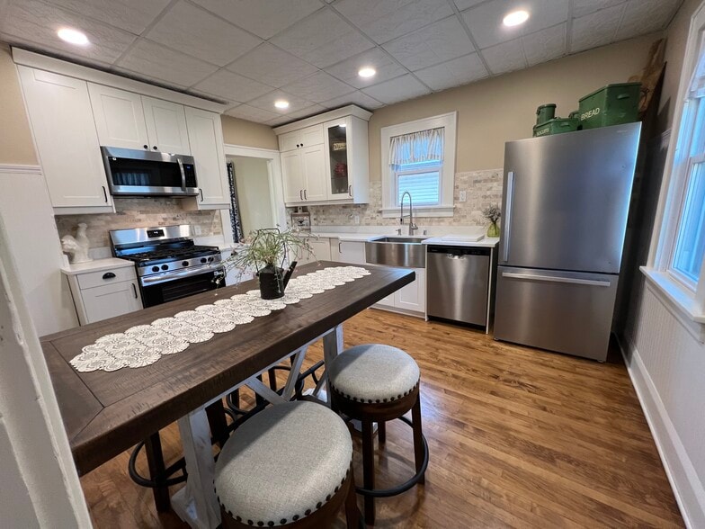 Building Photo - 2612 75th St