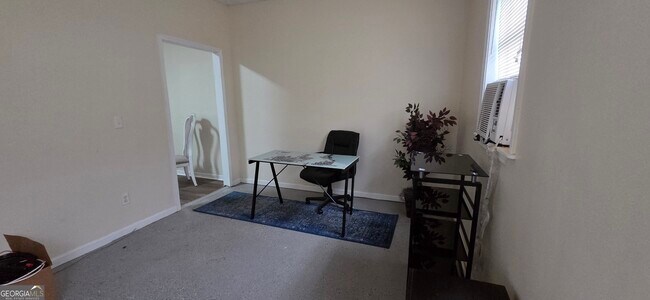 Building Photo - 480 Laney Rd