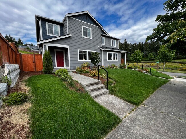 Building Photo - 4 Bed DuPont Townhome for Rent