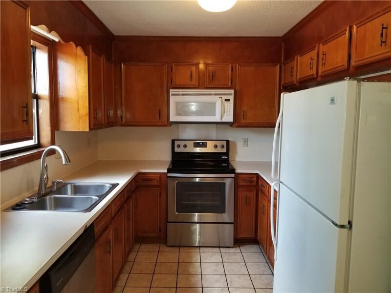 Building Photo - 601 Aspen Pl