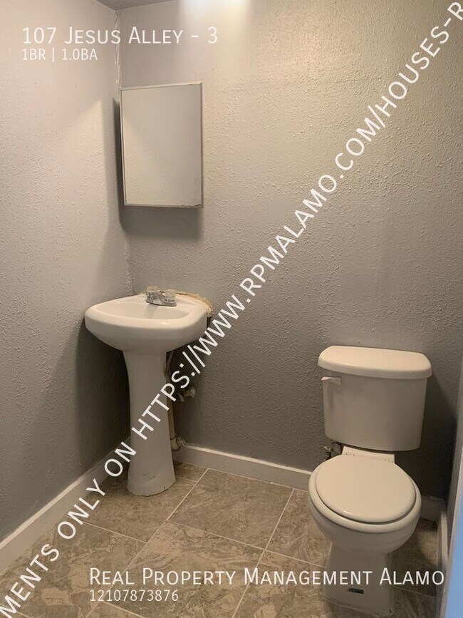 Building Photo - 107 Jesus Alley