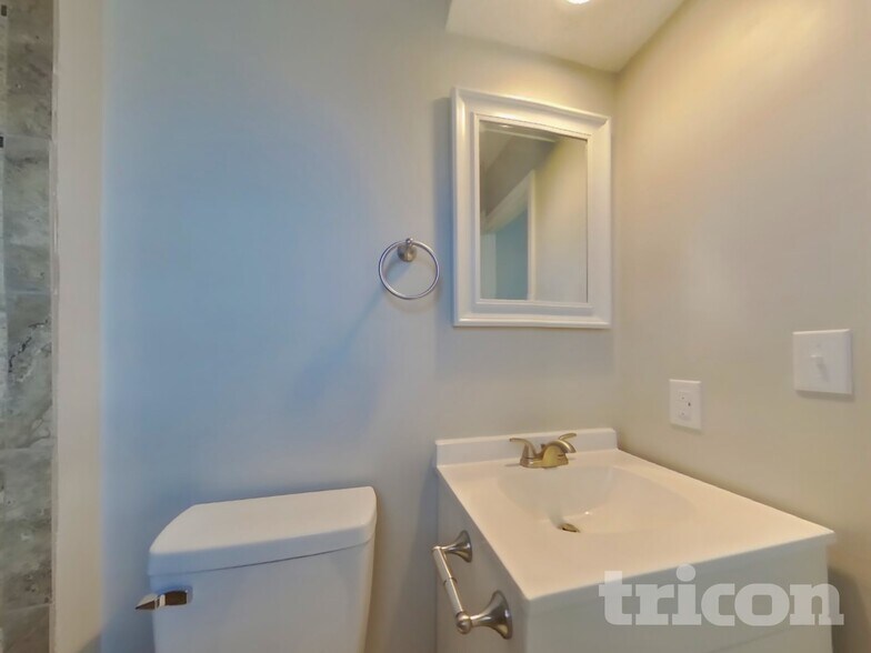 Building Photo - 15509 Kay Ave