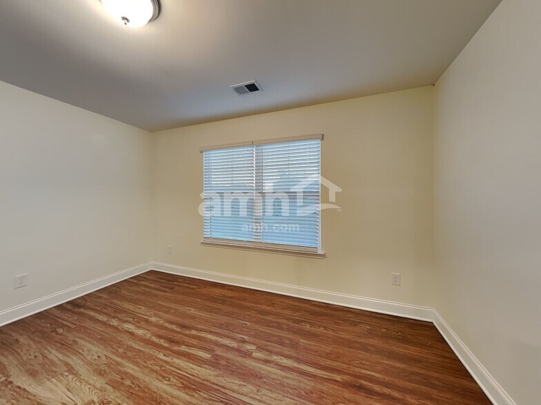 Building Photo - 2471 Napa Valley Dr