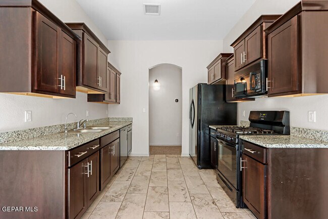 Building Photo - 11648 Flor Freesia Dr
