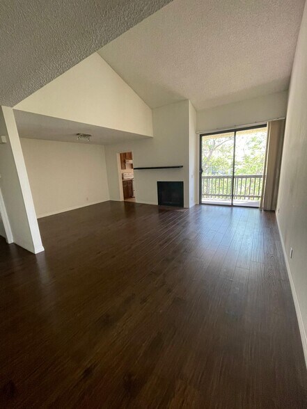 Building Photo - 4080 Via Marisol