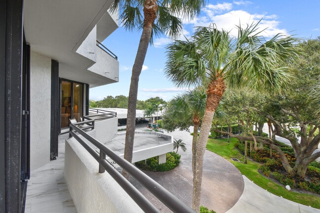 Building Photo - 3322 Casseekey Island Rd