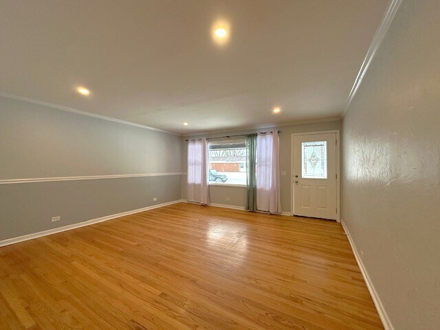 Building Photo - 1229 Algonquin Dr