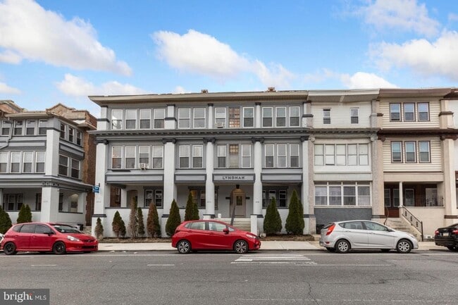 Building Photo - 4836 Walnut St