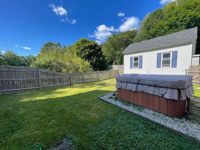 Building Photo - Exceptional 4-Bedroom Home for Rent in Dal...
