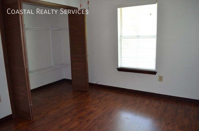 Building Photo - 380 Canterbury Cir NW