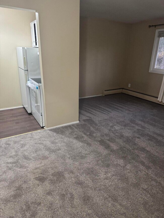 Building Photo - 31831 Grand River Ave