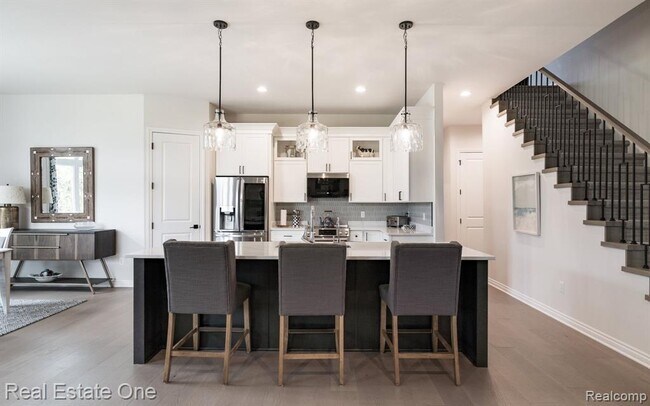 Building Photo - 850 Marlayna Dr