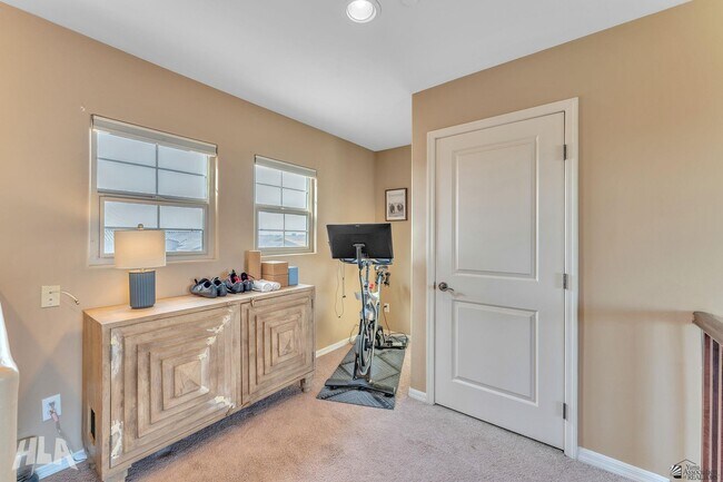 Building Photo - 6108 E Morning Ln