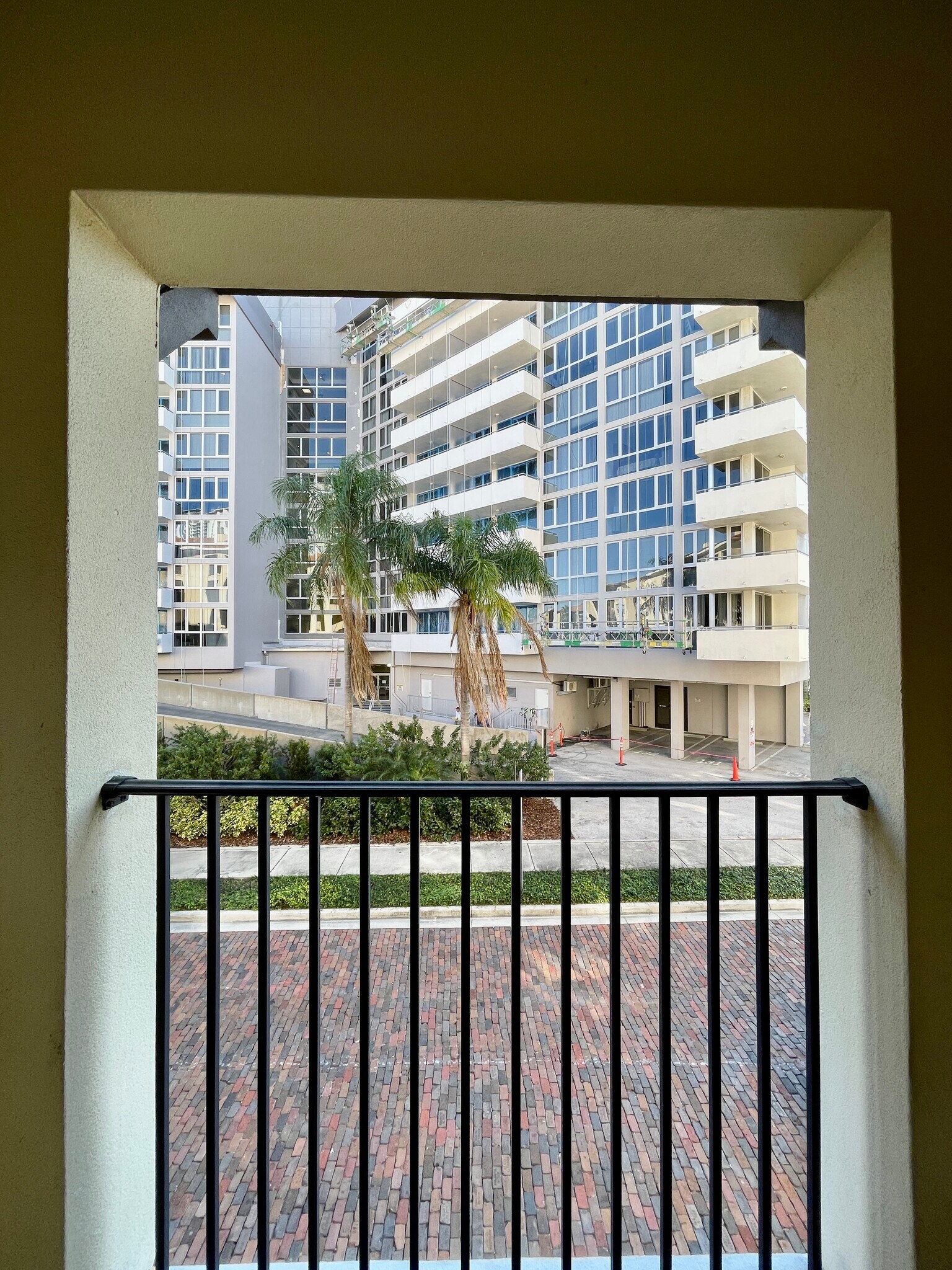 Building Photo - 200 4th Ave S