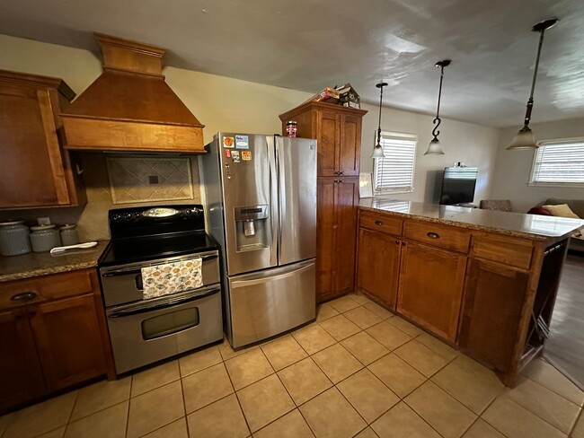 Building Photo - Three bedroom in central Lubbock