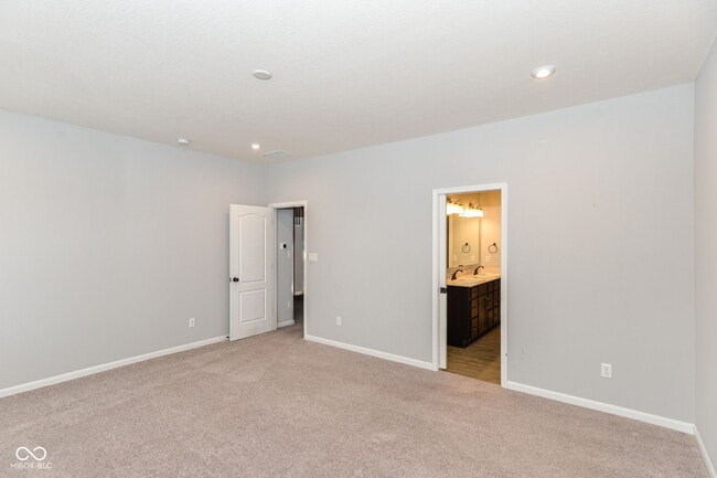 Building Photo - 9924 Mosaic Blue Wy