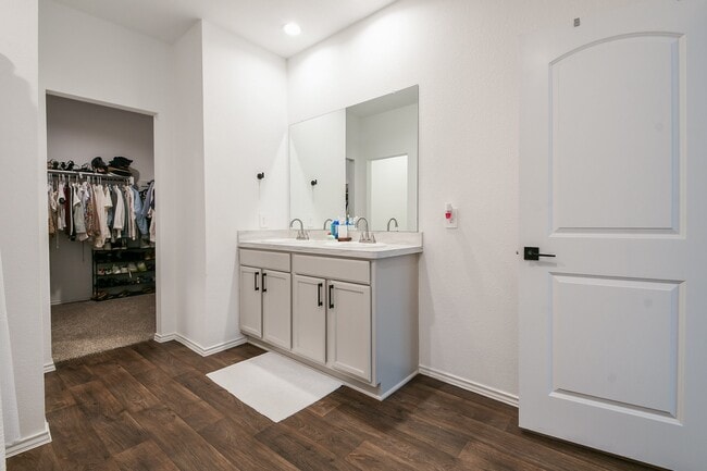 Building Photo - 22430 Forest Gorge Ln