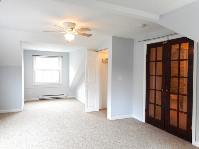 Building Photo - 22 Ingraham St