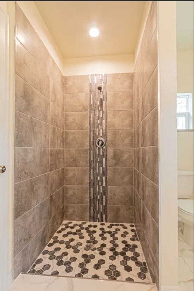 Building Photo - Great Location in Lake Placid-Large Three ...