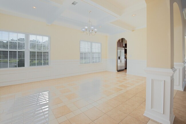 Building Photo - 678 Red Oak Ln
