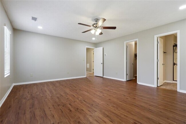 Building Photo - 1598 Esquire Pl NW