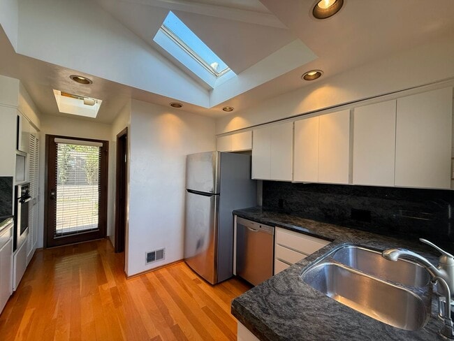 Building Photo - Welcome to Your Stunning Point Loma Home with Panoramic Ocean, Harbor, and Downtown Views!