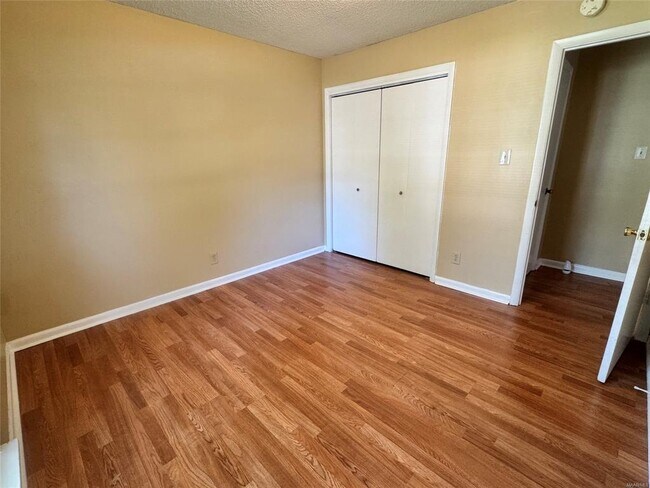 Building Photo - 429 Fieldbrook Dr