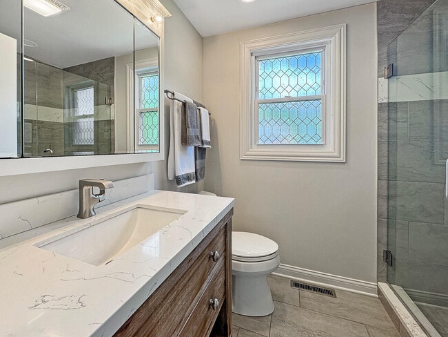 Building Photo - 4408 Shorehaven Ln