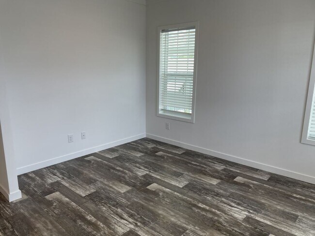 Building Photo - 5715 Blue Harbor Dr