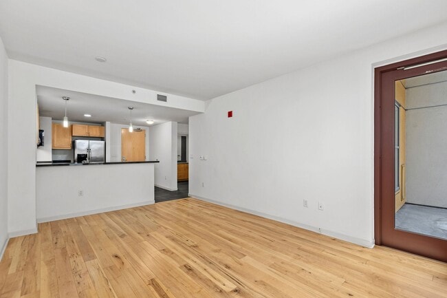 Building Photo - Metrome - Ground floor with patio - 1 bedr...