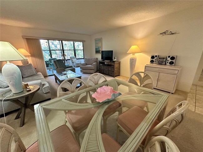 Building Photo - 346 Springdale Dr