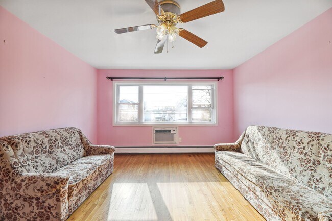 Building Photo - 74 Broughton Ave